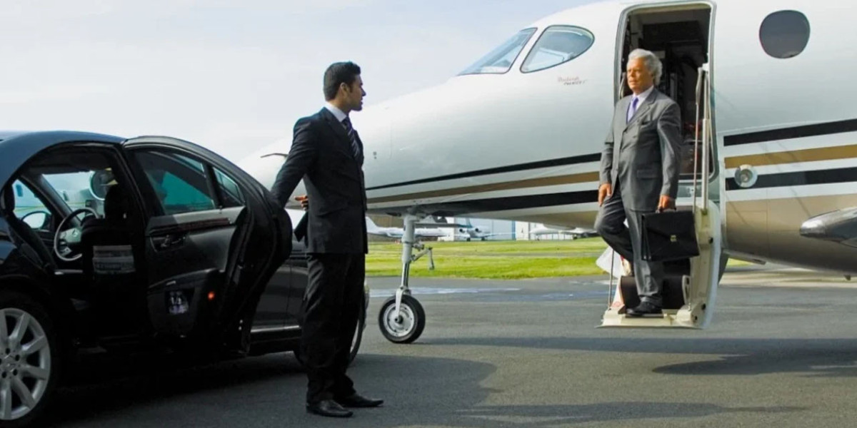 Elite Rides: Chicago’s Top Luxury Transport Choice